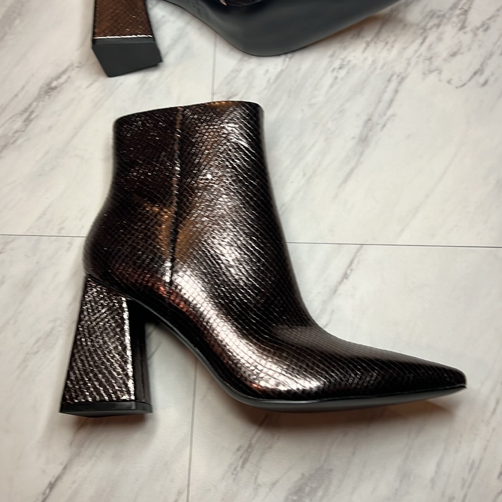 Marc fisher Kulika heeled printed snake leather bootie boot shoe metallic 8 - Picture 3 of 9